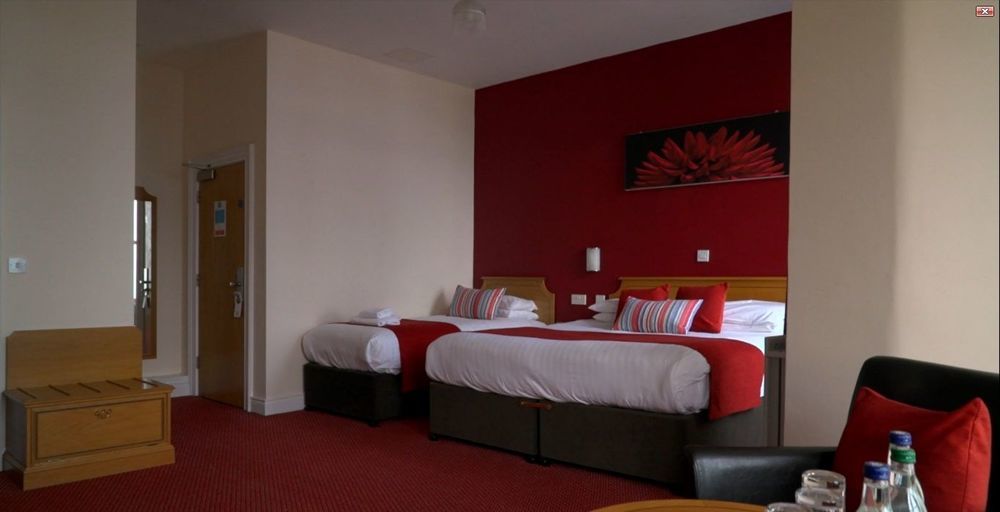 Portrush Adelphi Hotel Exterior photo A typical hotel room