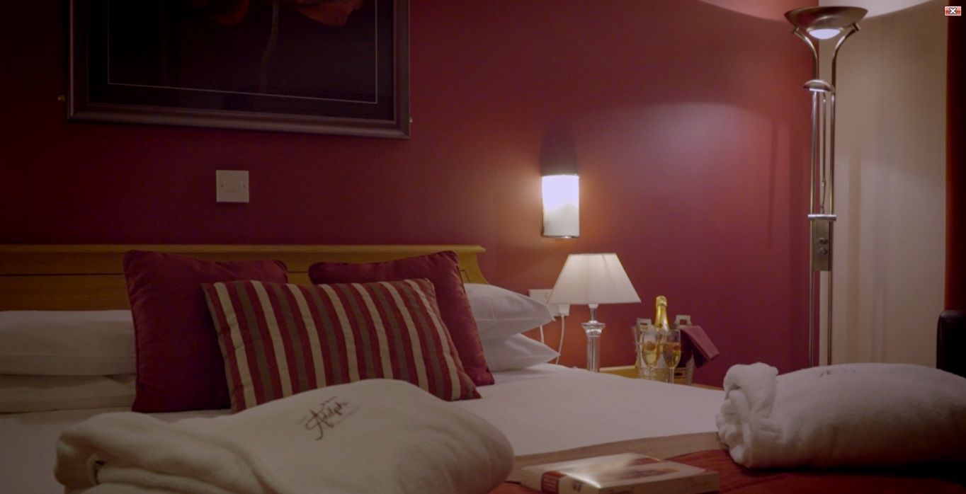 Portrush Adelphi Hotel Exterior photo A bedroom at the hotel